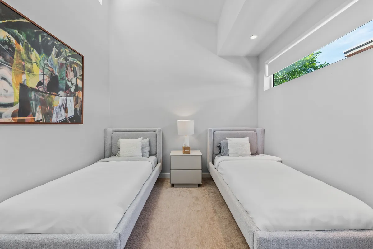 Bedroom 3 image