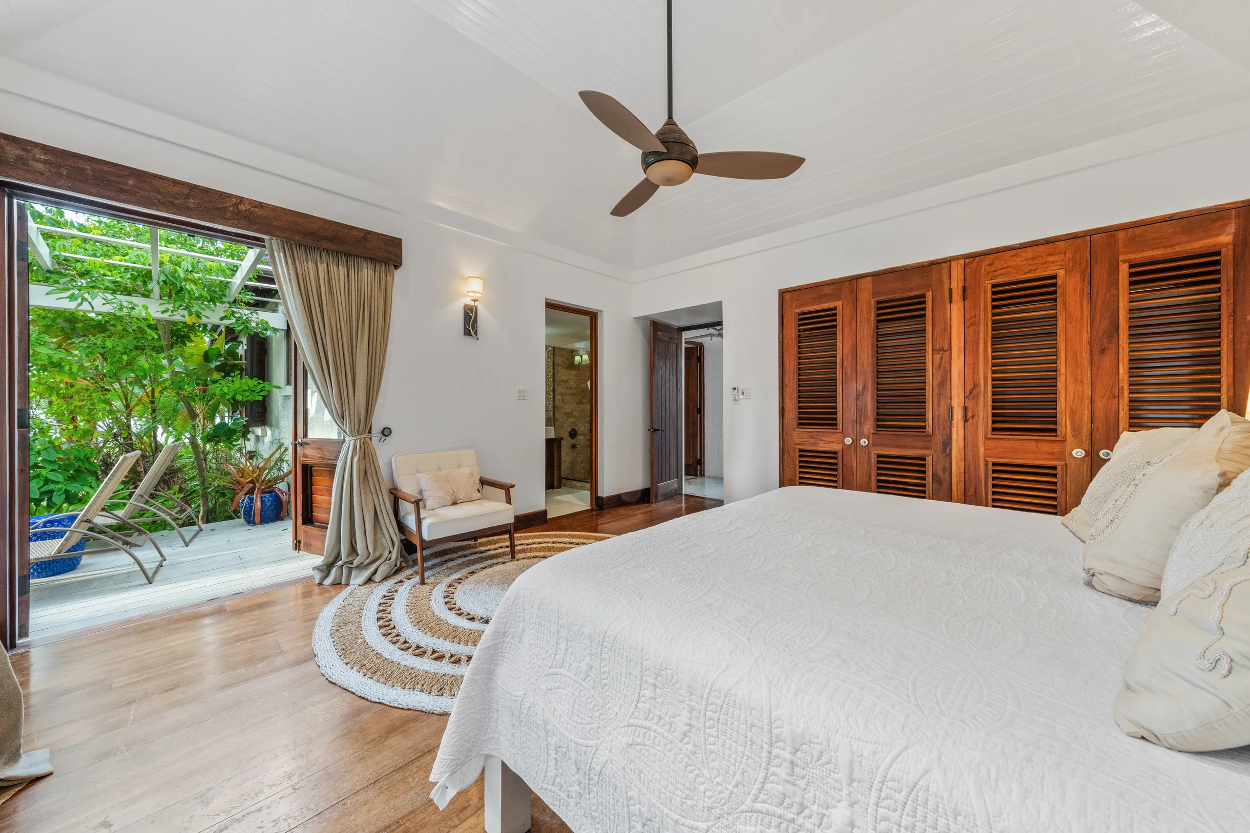 Wander Saint Ann Cove #118