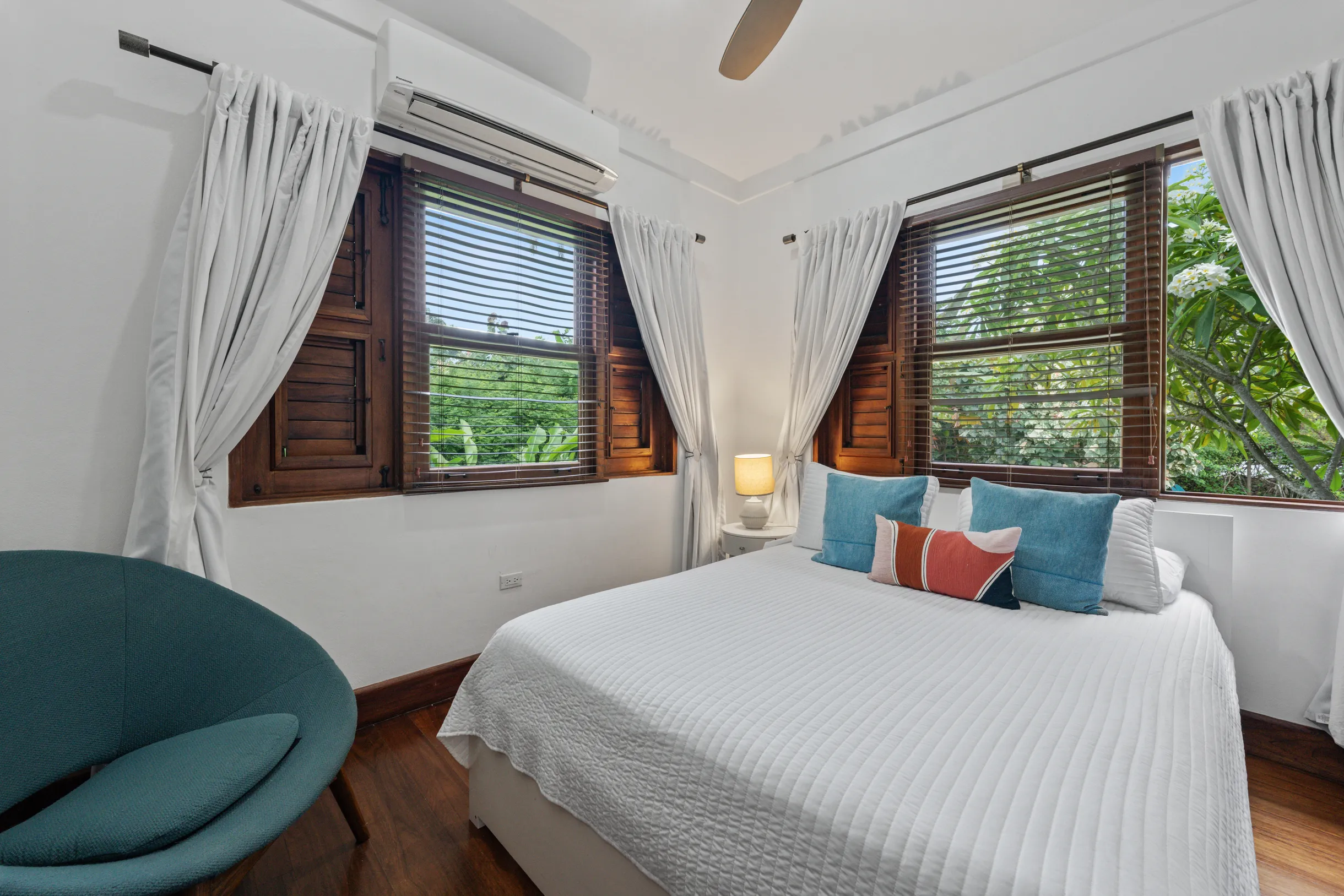 Wander Saint Ann Cove #89