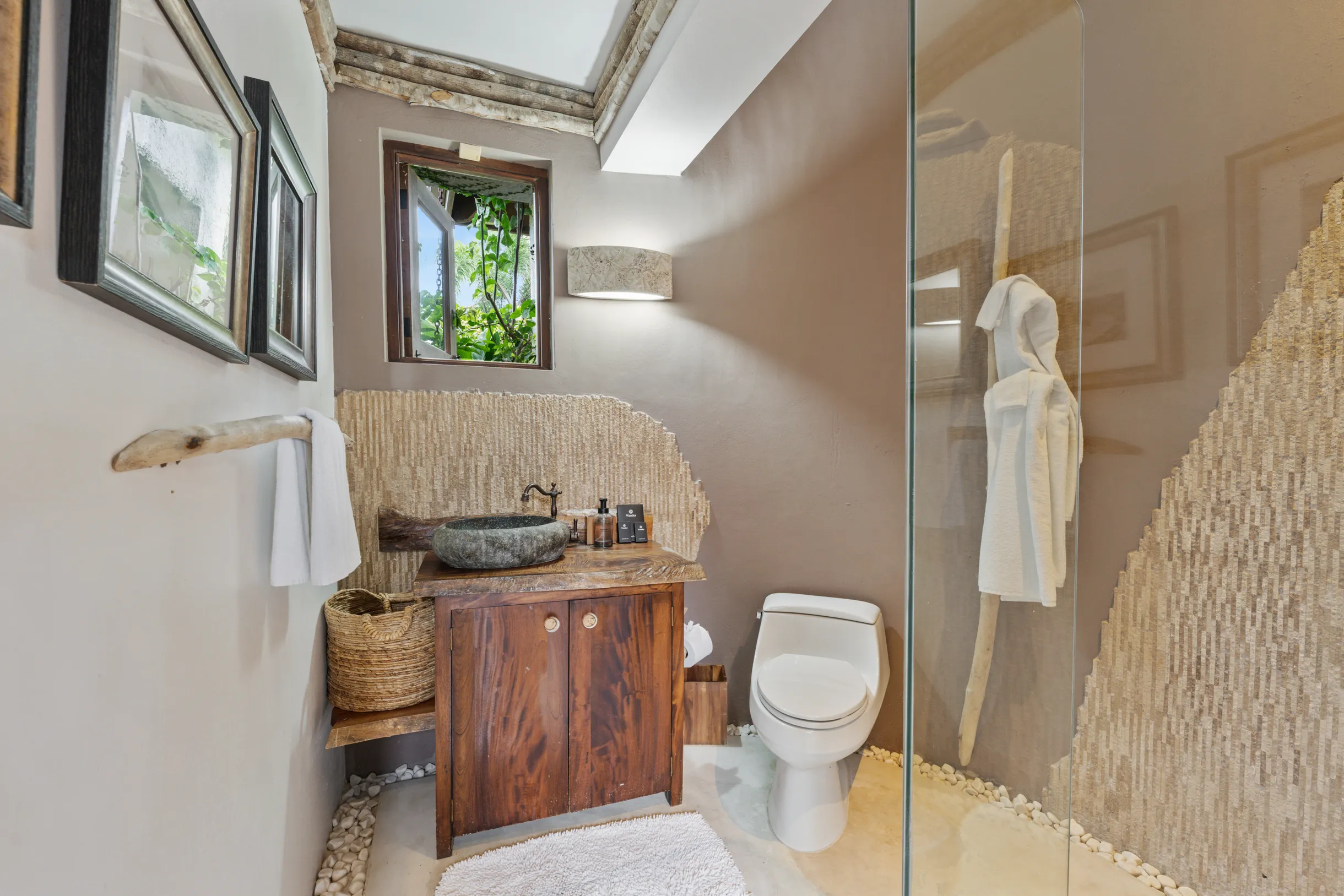 Wander Saint Ann Cove #19