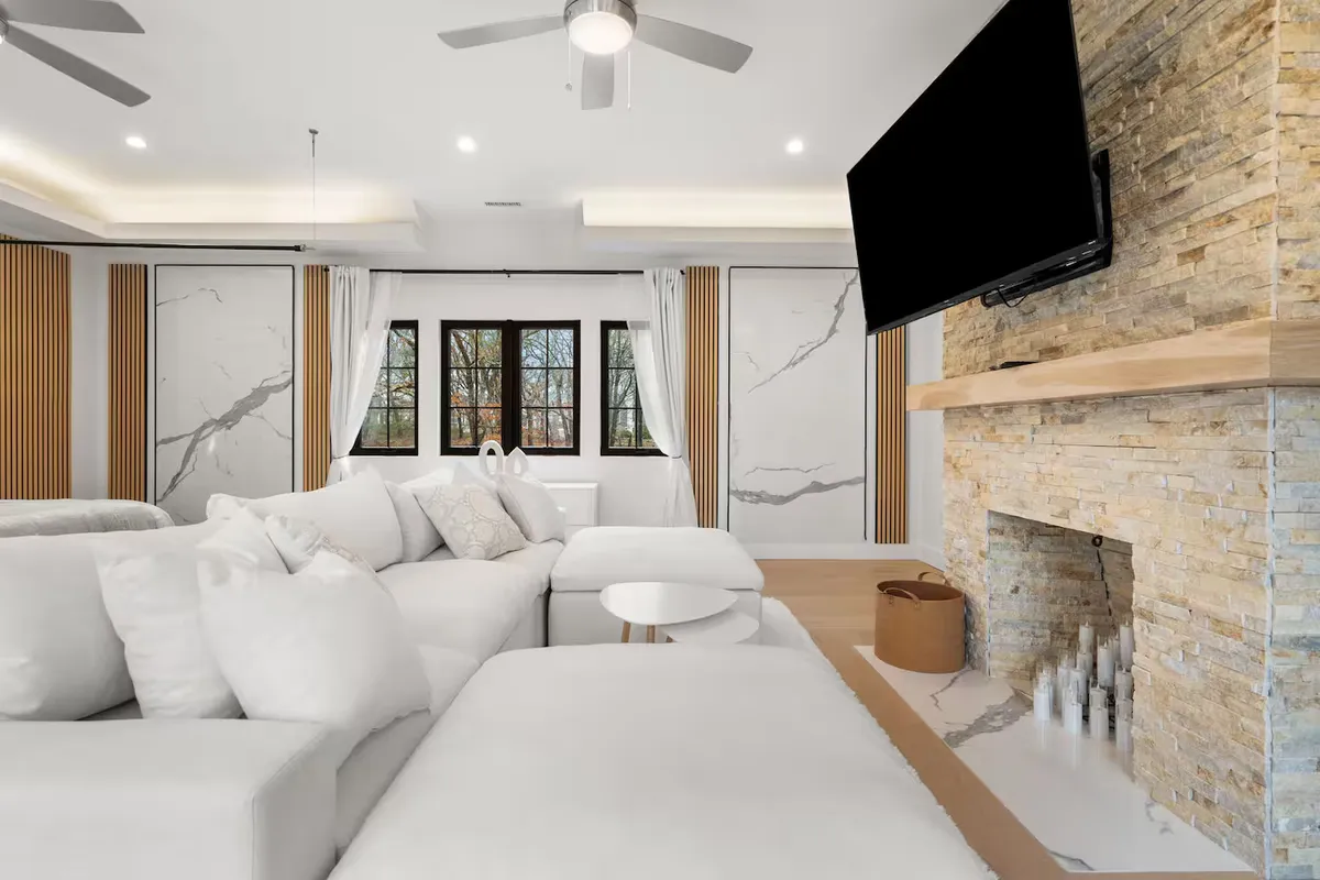 Wander Charles River Chateau #53