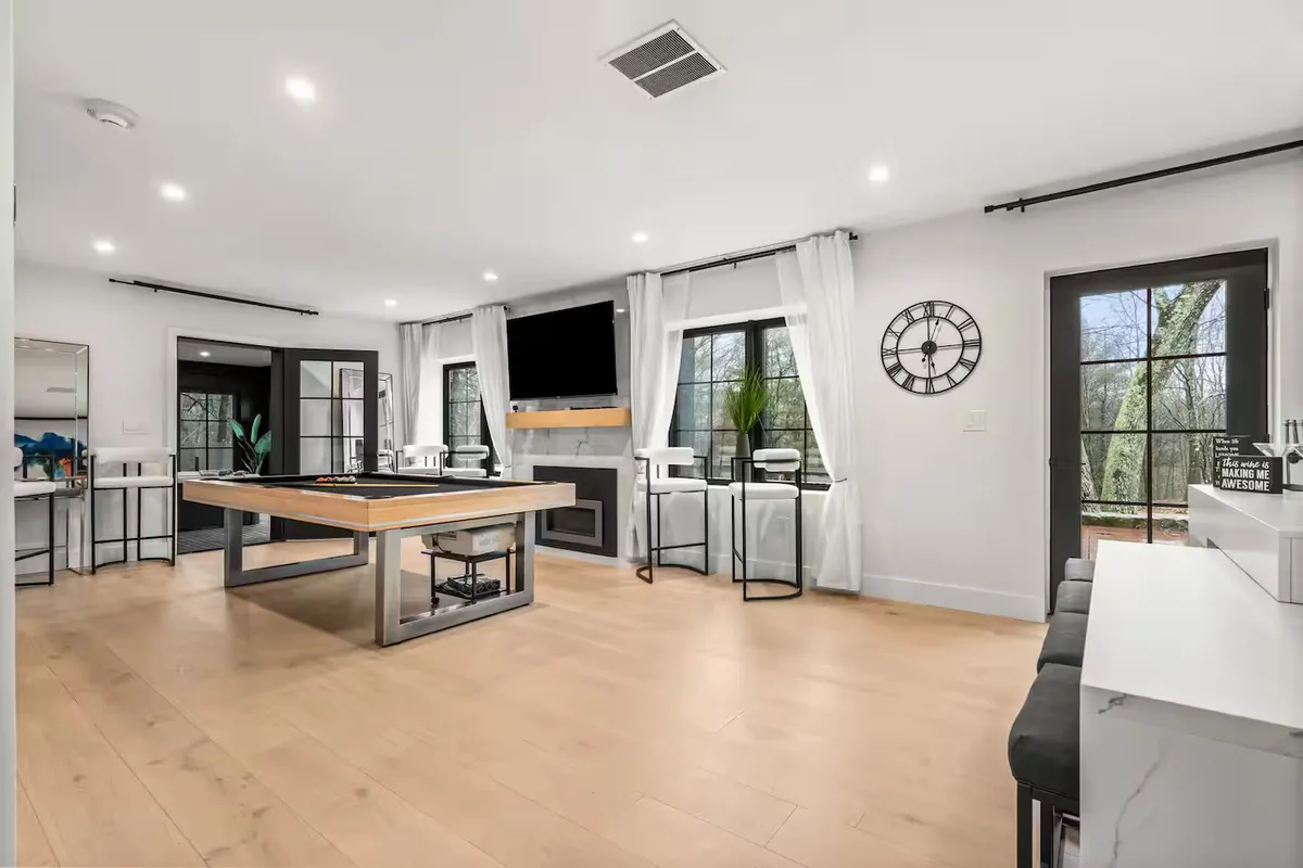 Wander Charles River Chateau #61