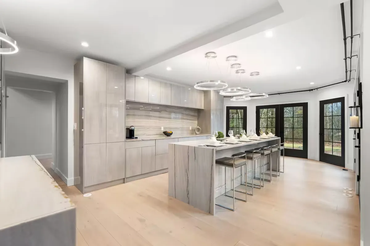 Wander Charles River Chateau #57