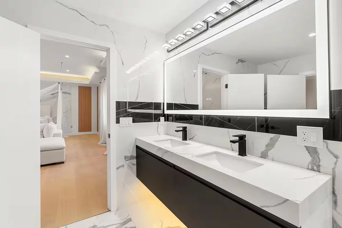 Wander Charles River Chateau #16