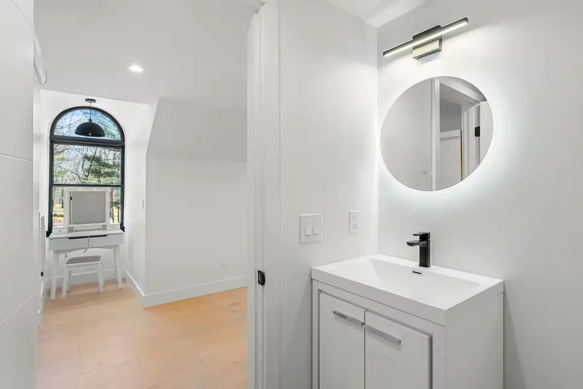 Wander Charles River Chateau #37