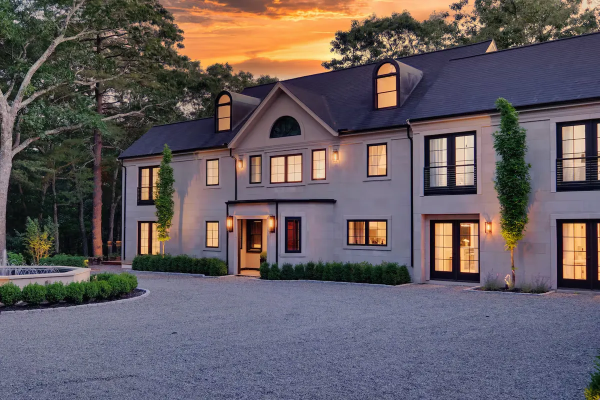 Wander Charles River Chateau #48