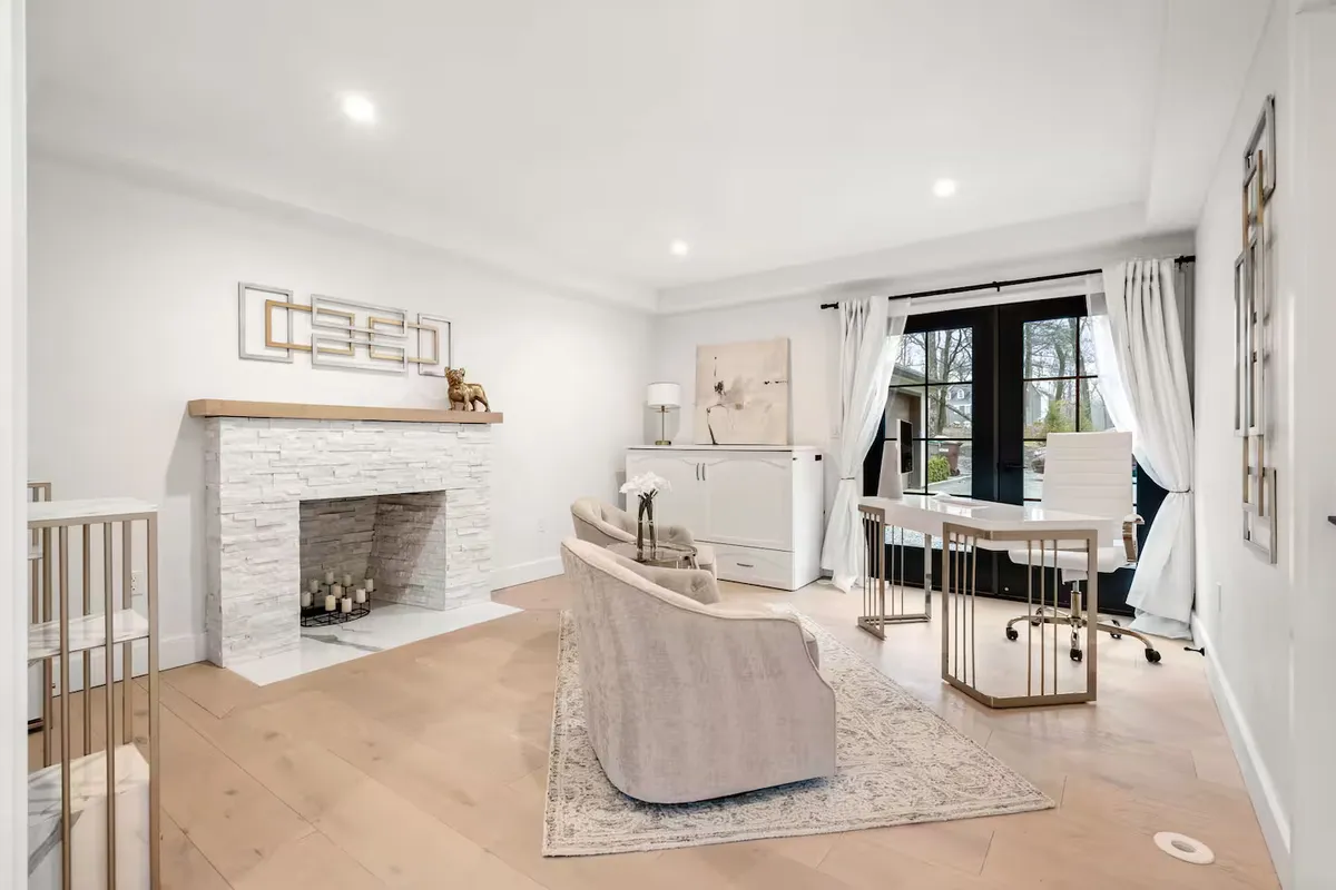 Wander Charles River Chateau #60