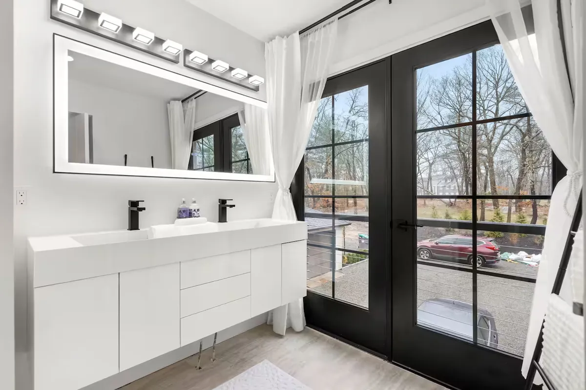 Wander Charles River Chateau #49