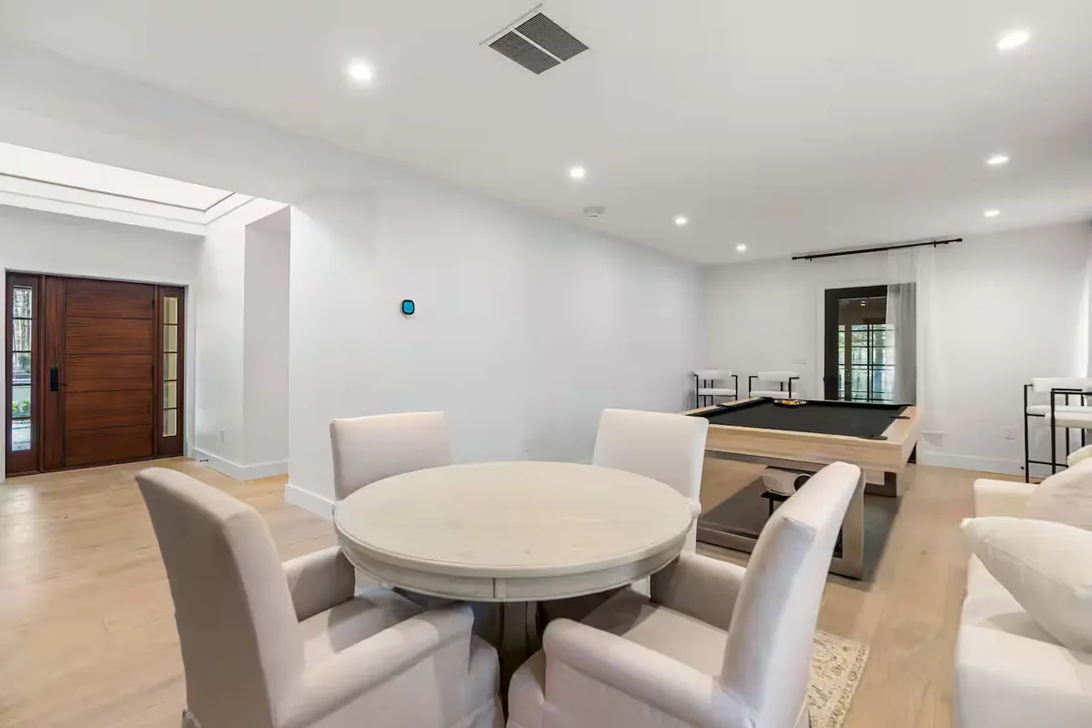 Wander Charles River Chateau #50