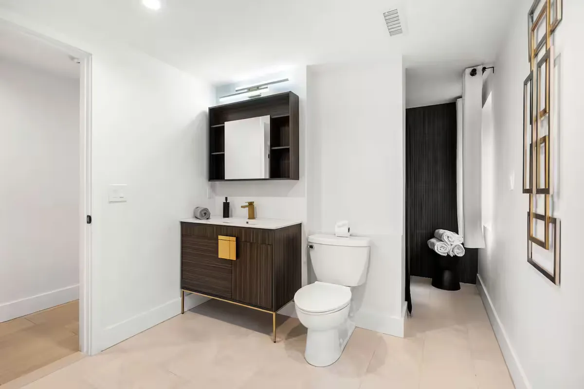 Wander Charles River Chateau #42