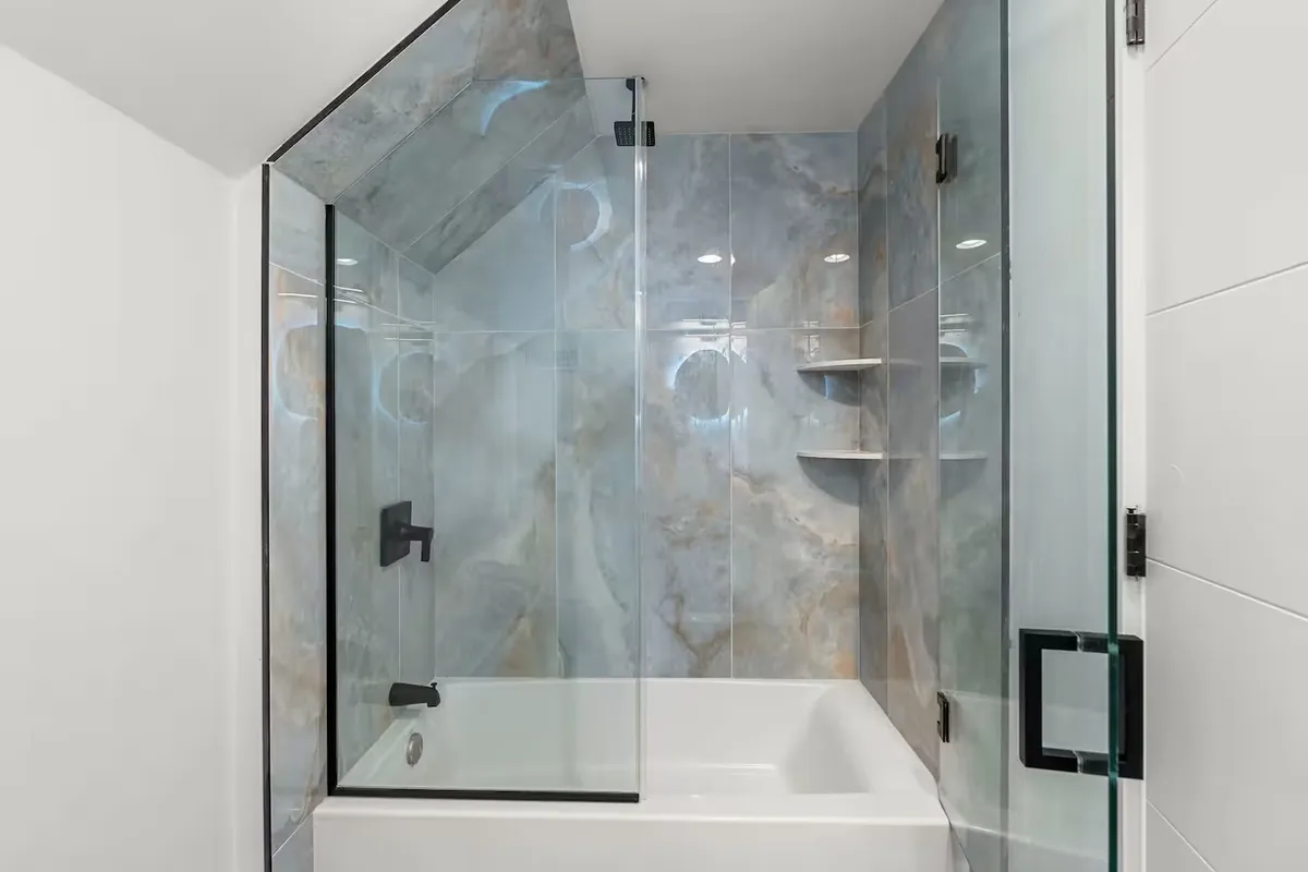 Wander Charles River Chateau #51