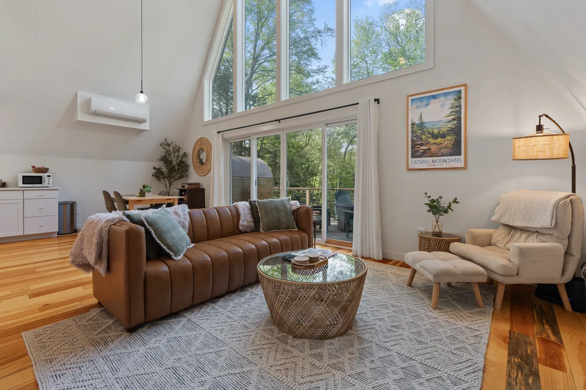 Wander Catskills Ridge