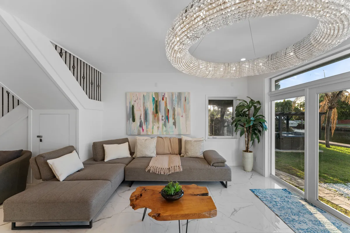 Home in Hallandale Beach property photo 3