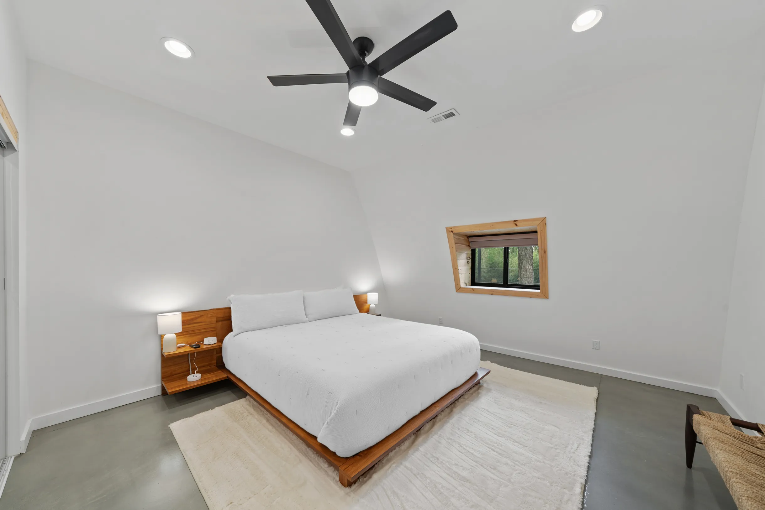 Wander Monroe Hollow #64