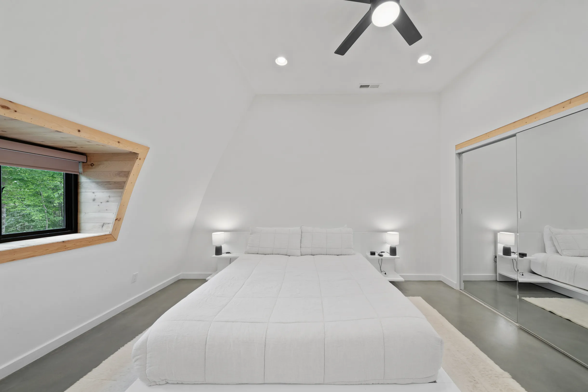 Wander Monroe Hollow #43