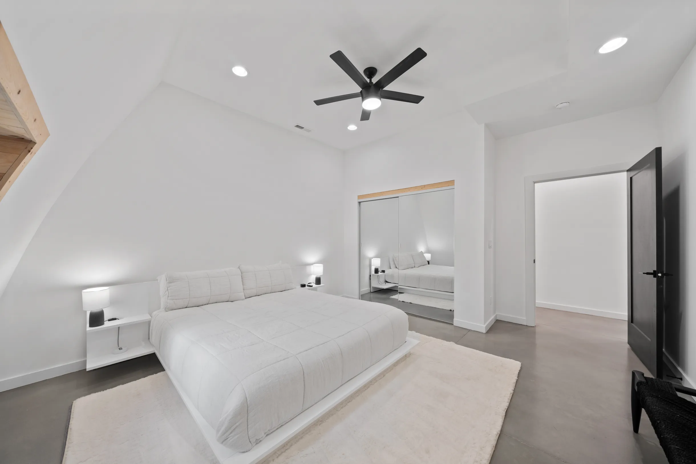 Wander Monroe Hollow #65