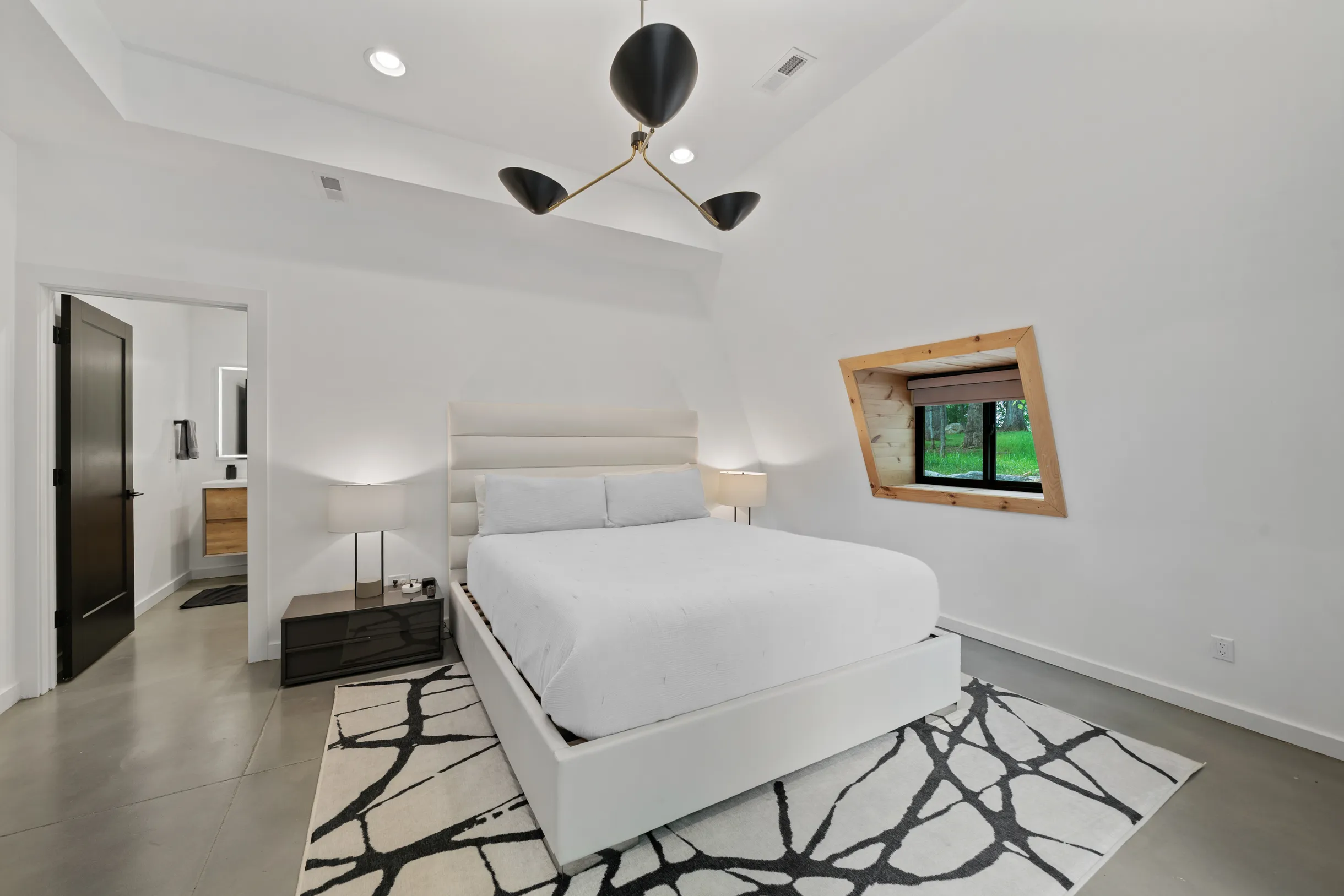 Wander Monroe Hollow #24