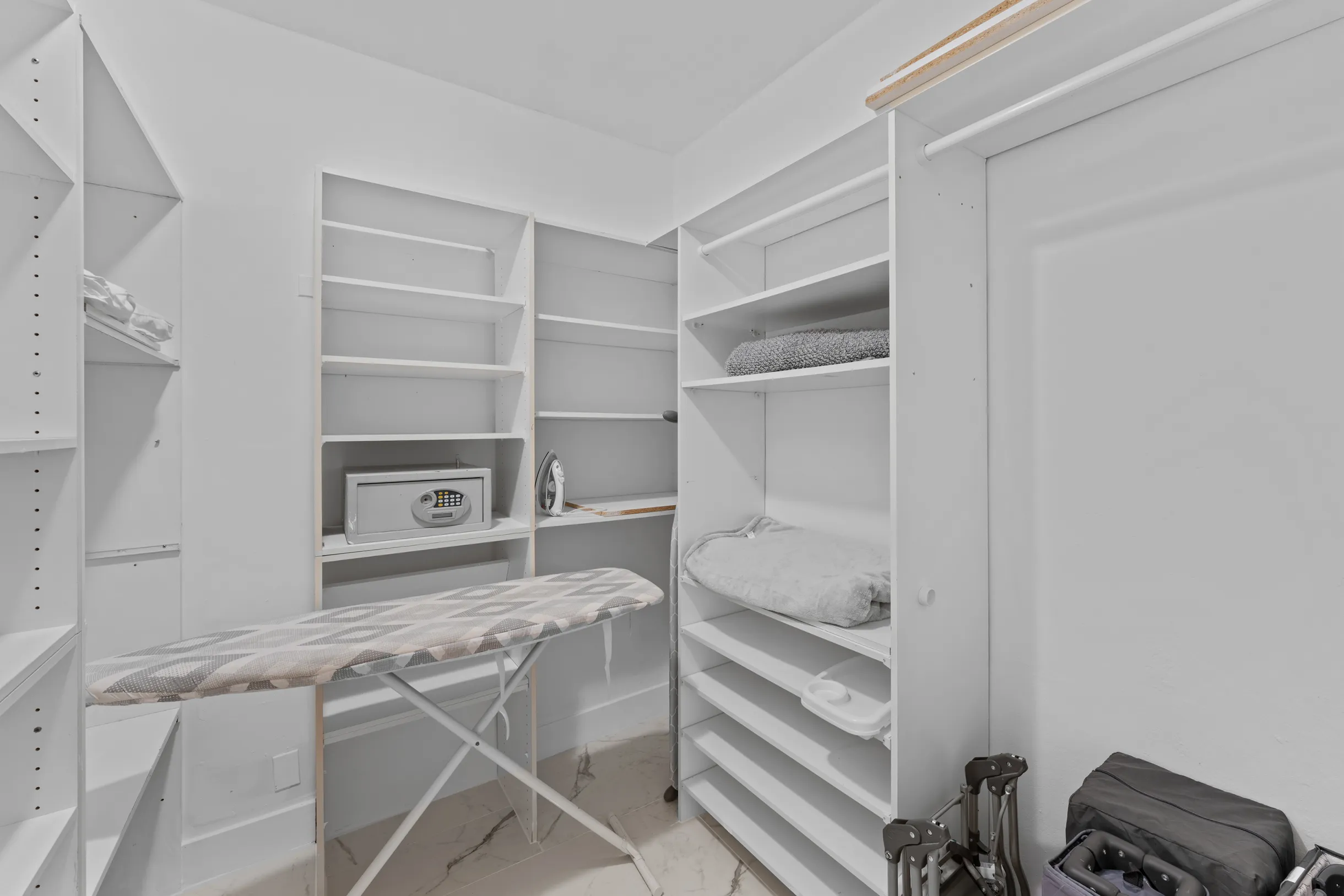 Wander Hallandale Waterfront #109