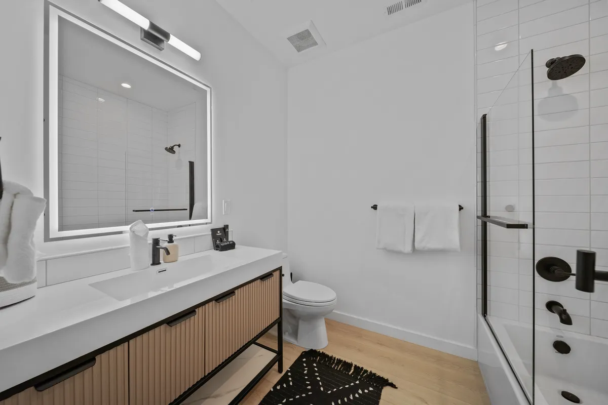 Wander Donner Summit