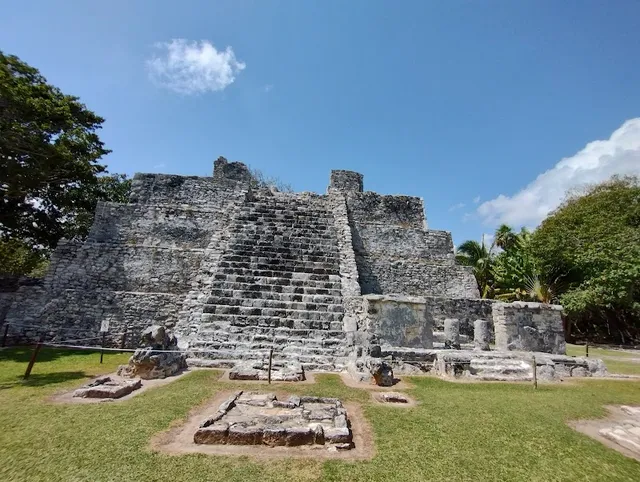 Zona Arqueológica de El Meco