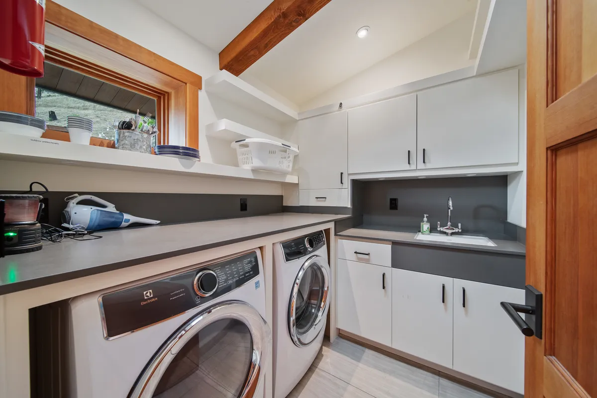 Wander Yosemite Valley