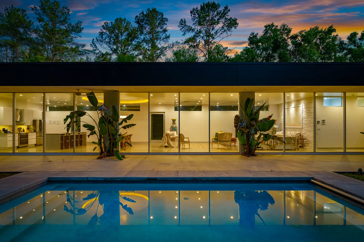 Wander Floral City Oasis