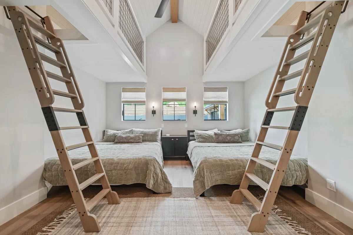 Bunk Bedroom 1 image
