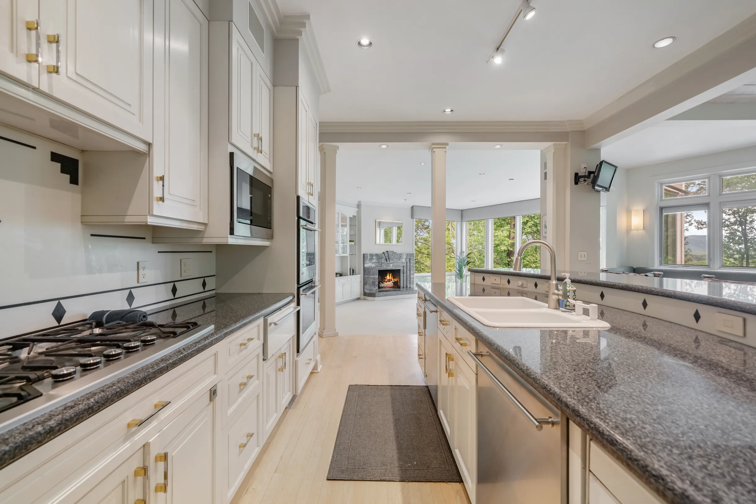 Wander Blue Ridge Valley #81