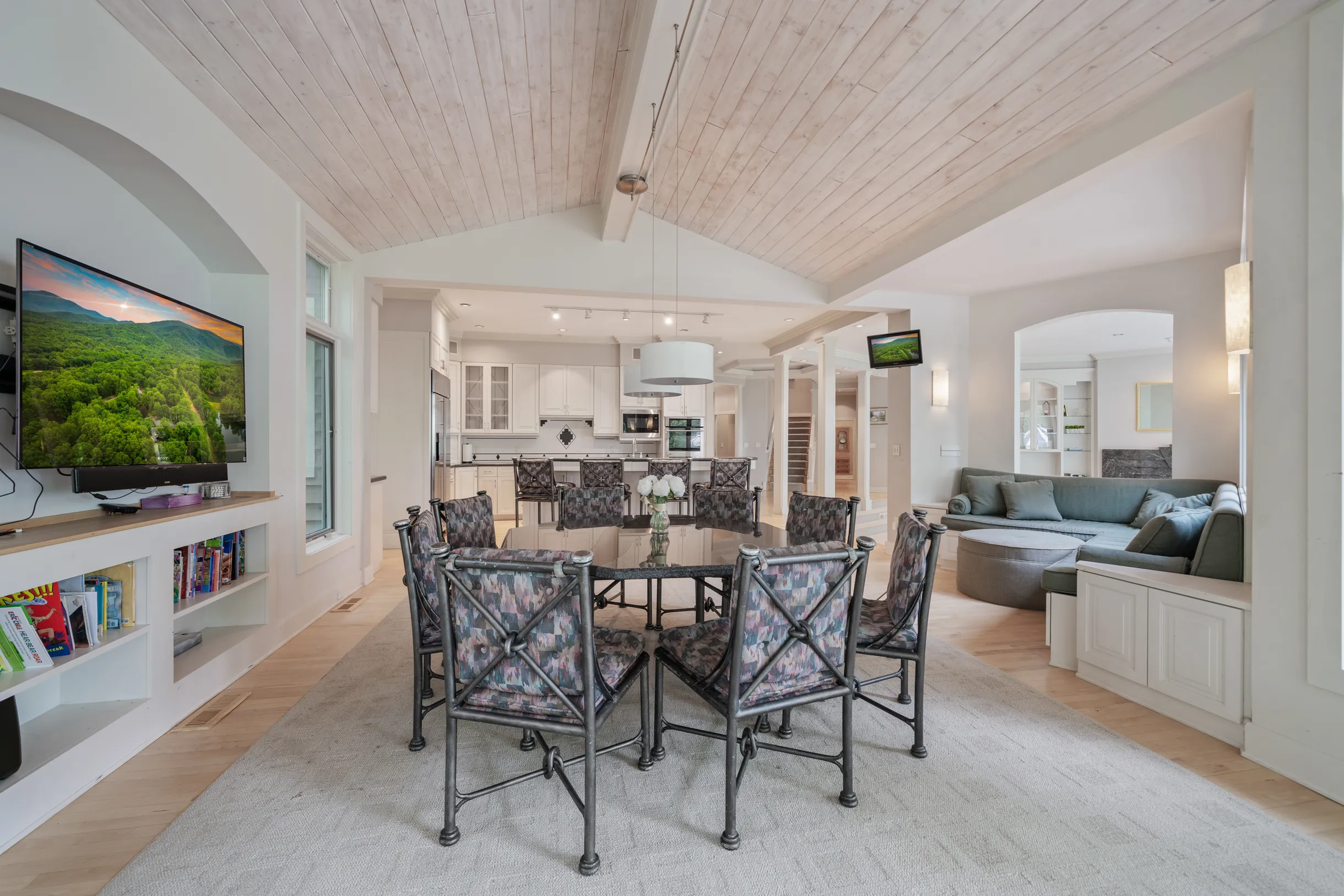 Wander Blue Ridge Valley #95