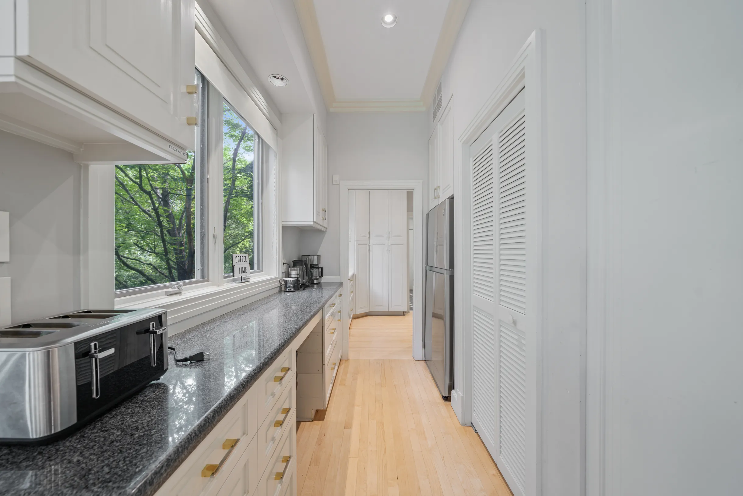 Wander Blue Ridge Valley #105