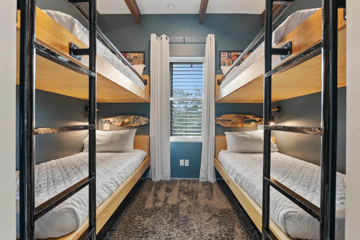 Bunk Bedroom image