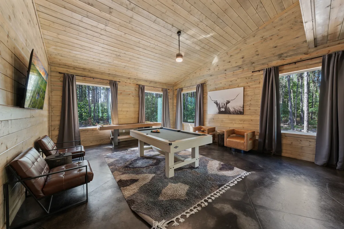 Wander Broken Bow Hickory