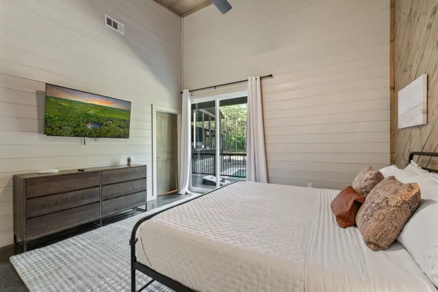 Wander Broken Bow Hickory