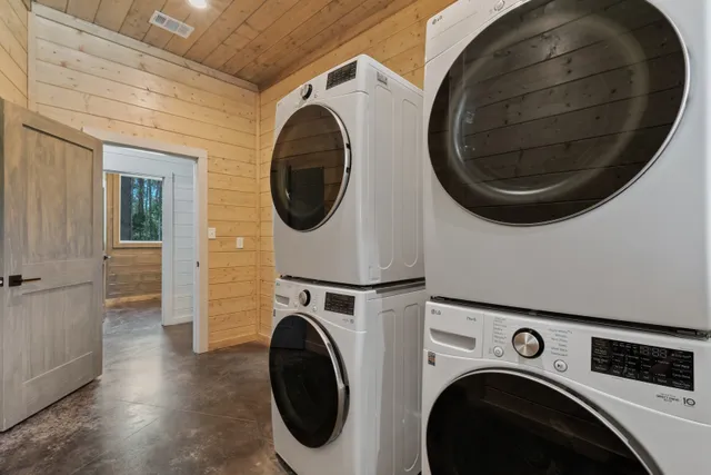 Wander Broken Bow Hickory