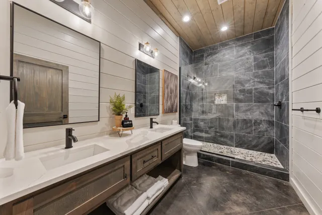 Wander Broken Bow Hickory