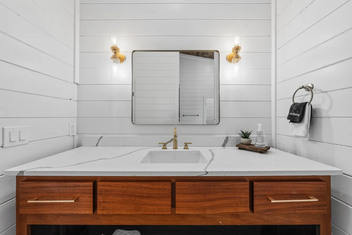 Wander Broken Bow Pines