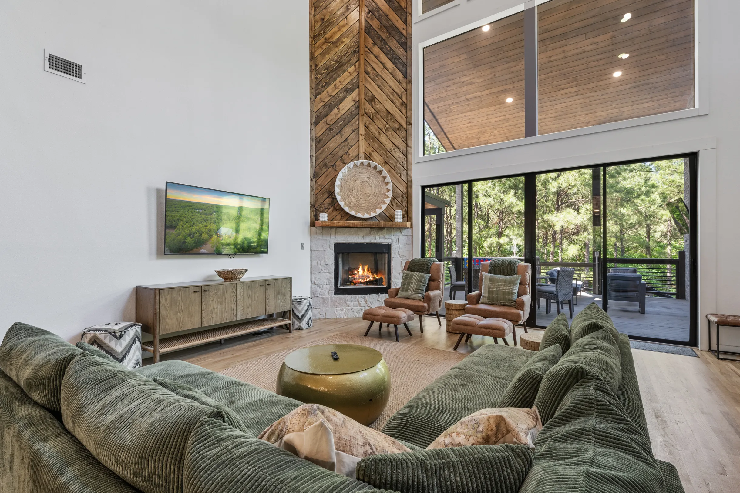 Wander Broken Bow Pines