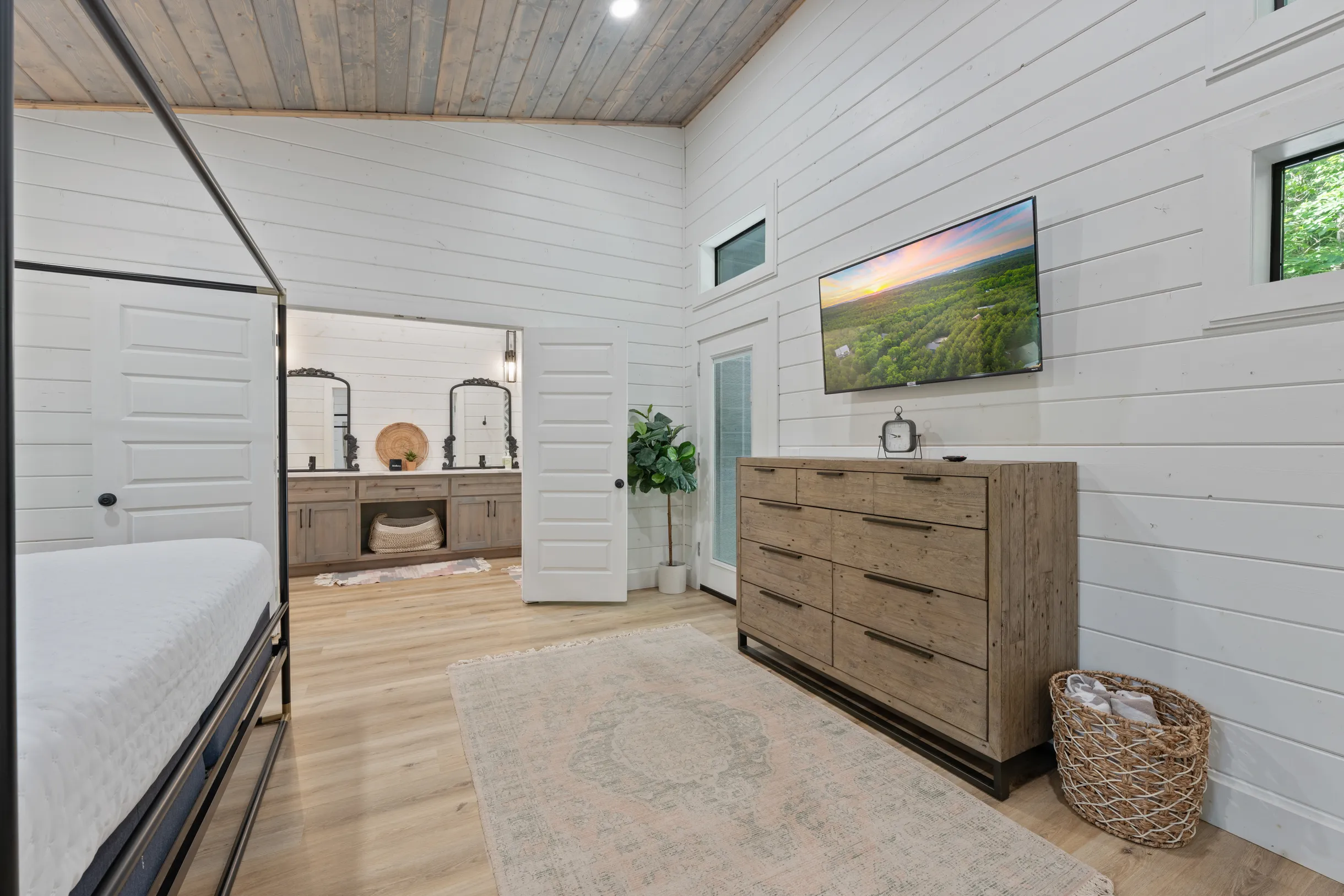 Wander Broken Bow Spruce #50