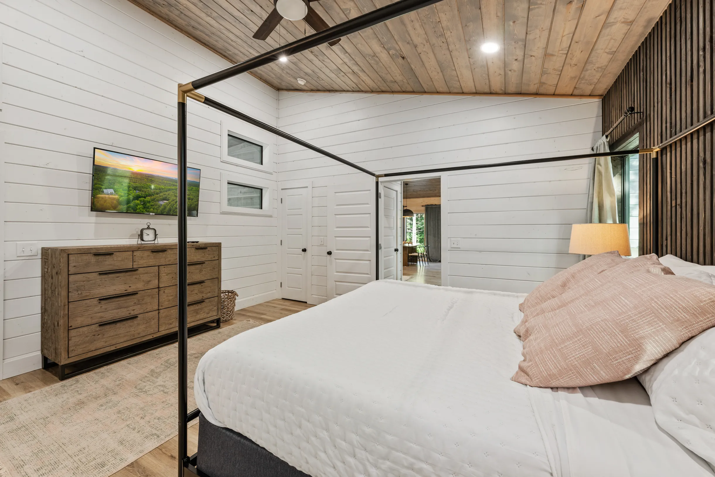 Wander Broken Bow Spruce #46