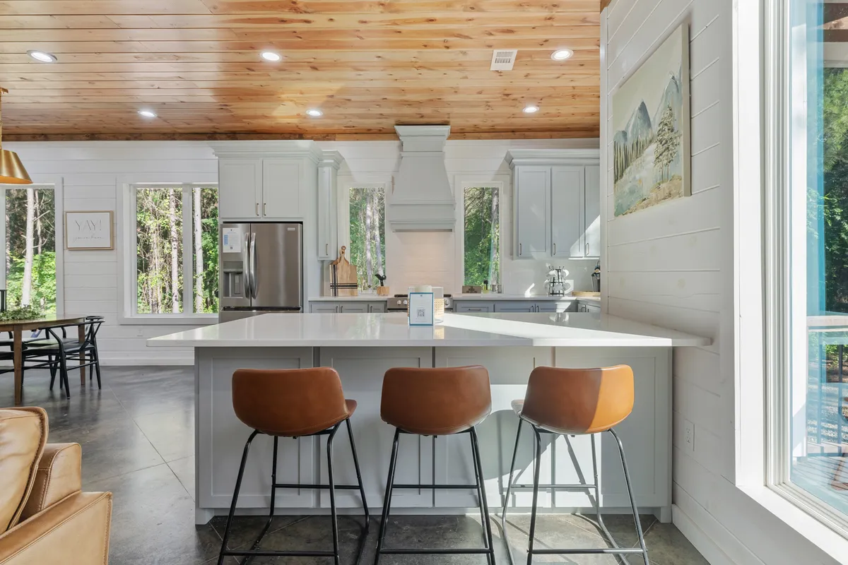 Wander Broken Bow Trail