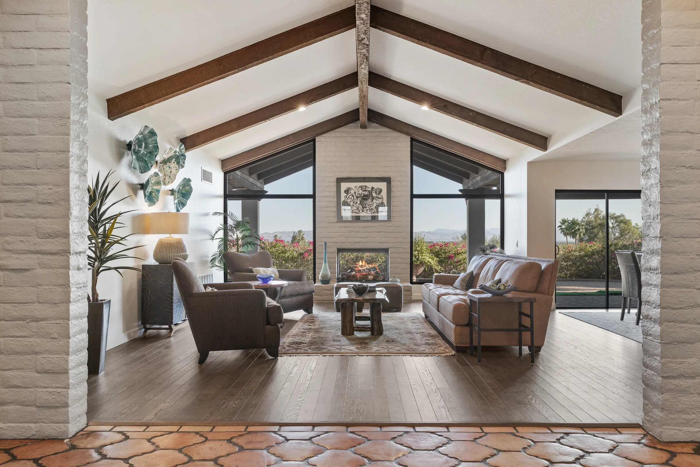 Wander Phoenix Glow #102