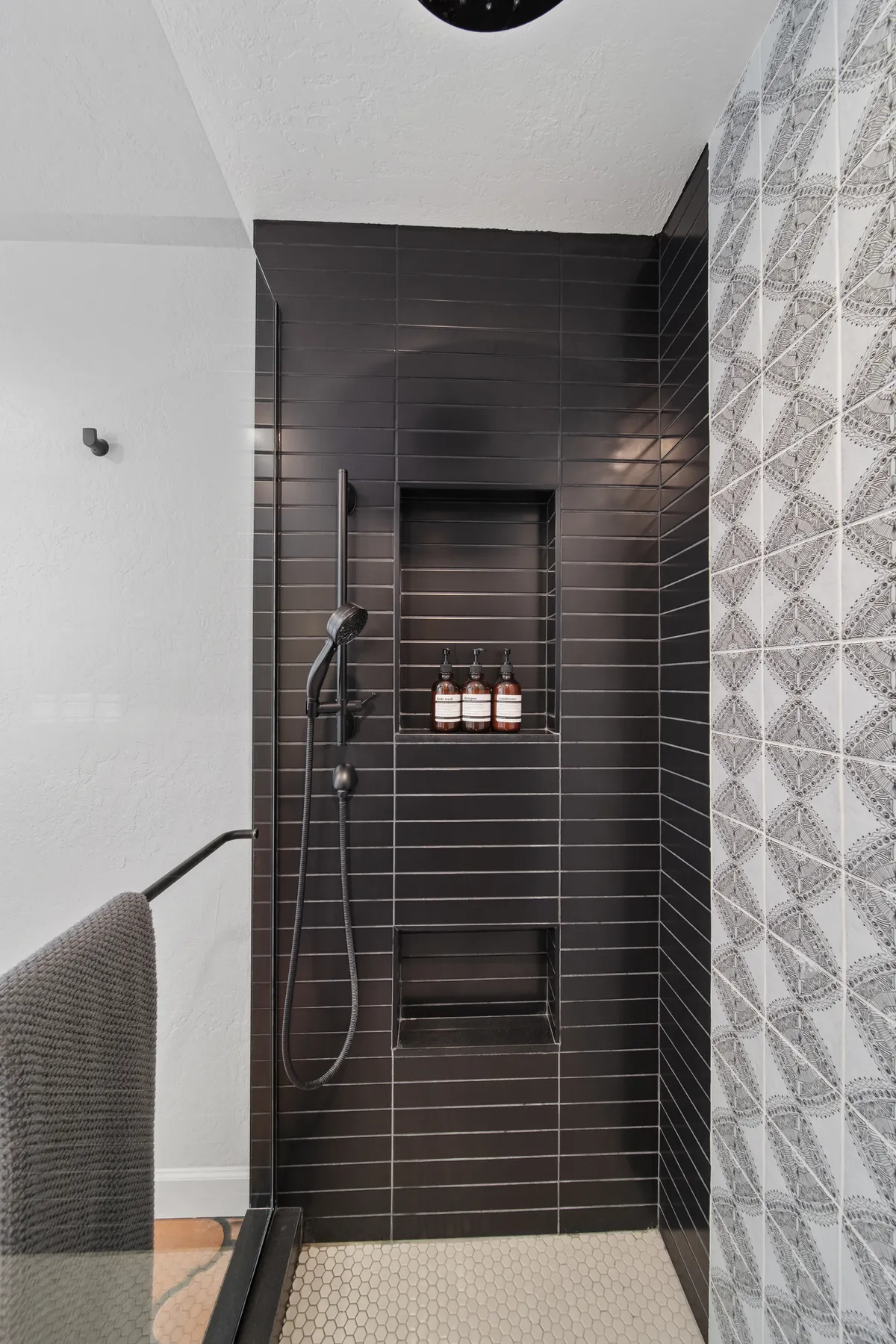 Wander Phoenix Glow #62