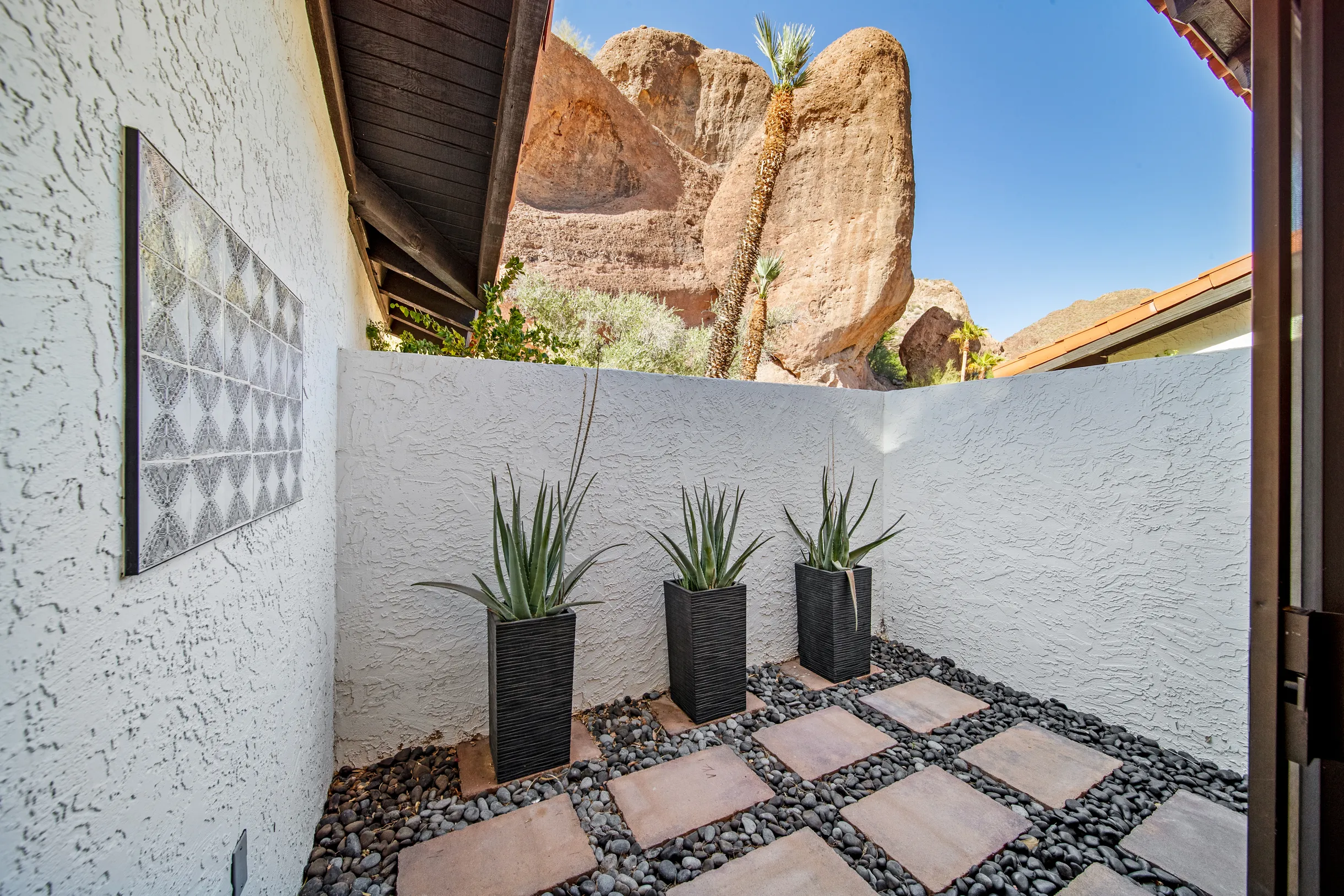 Wander Phoenix Glow #111