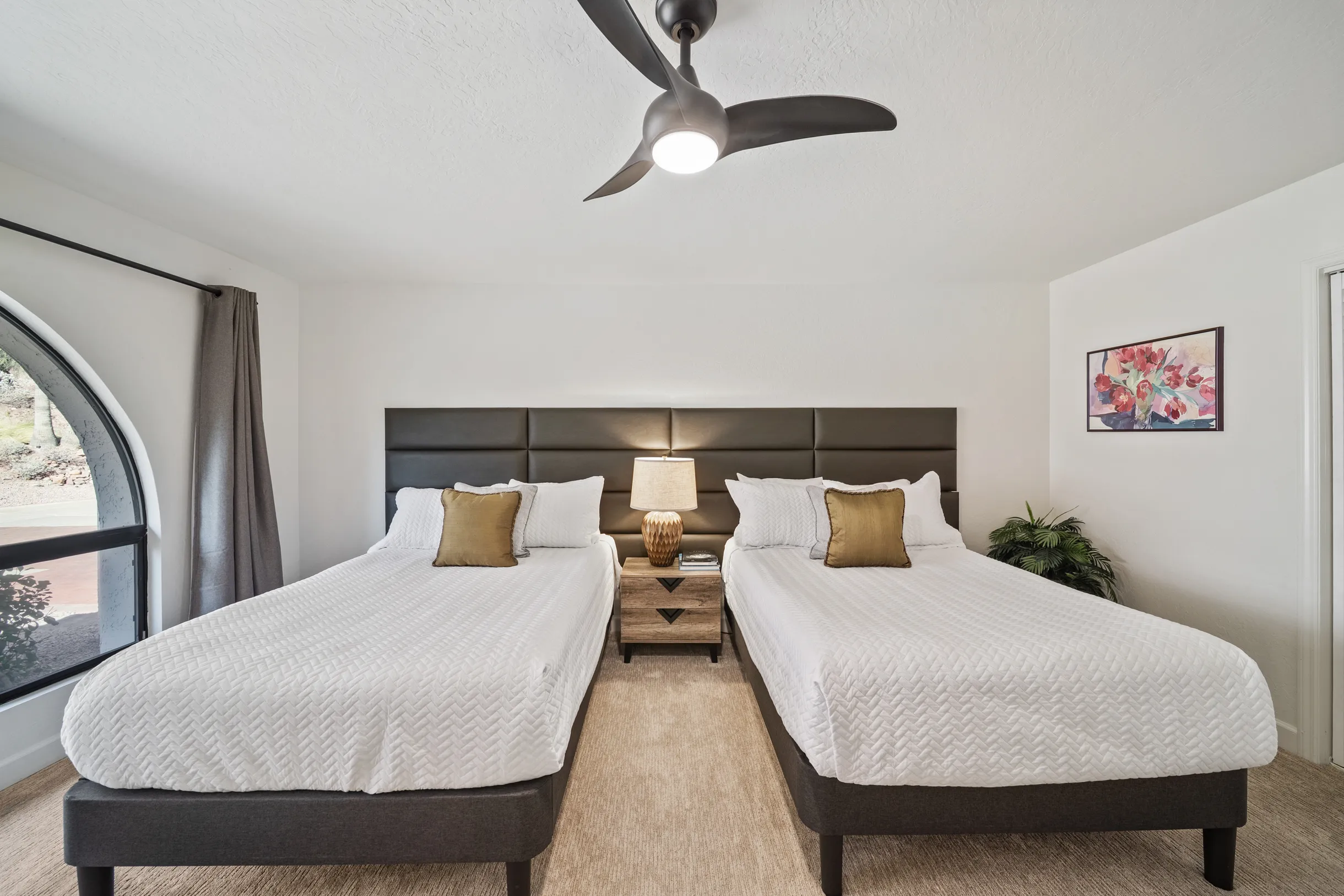 Wander Phoenix Glow #16