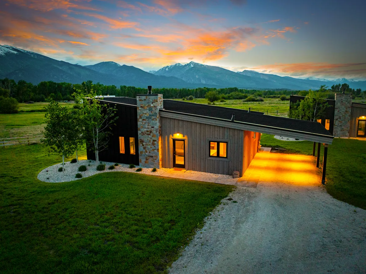 Wander Hamilton Valley