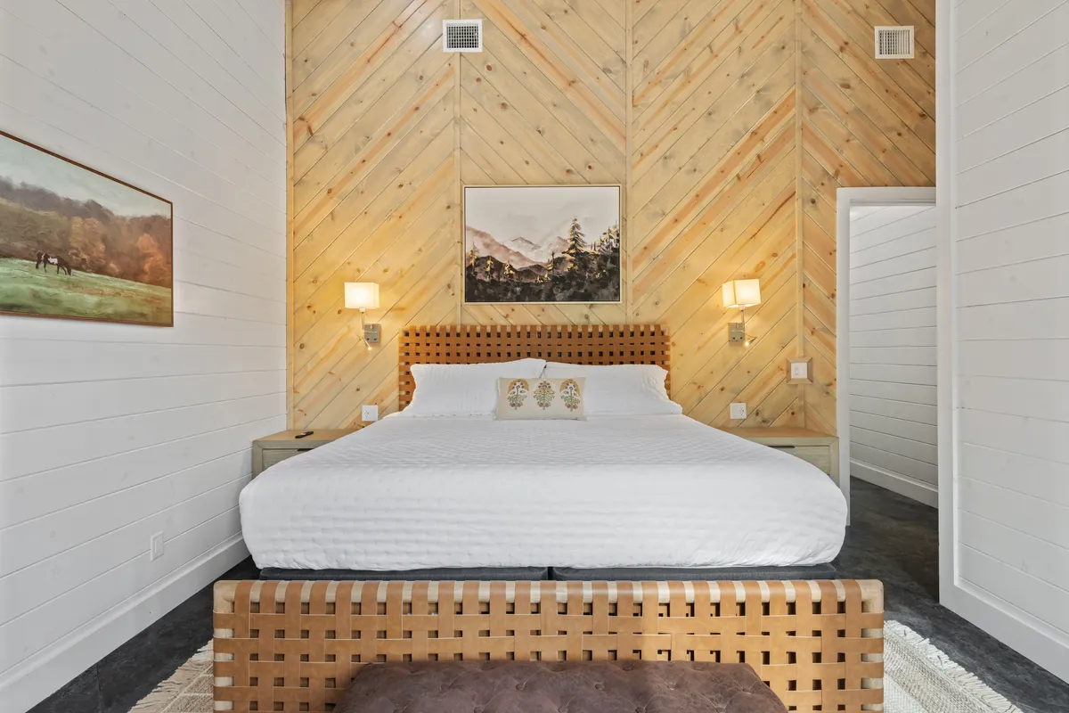 Bedroom 5 image