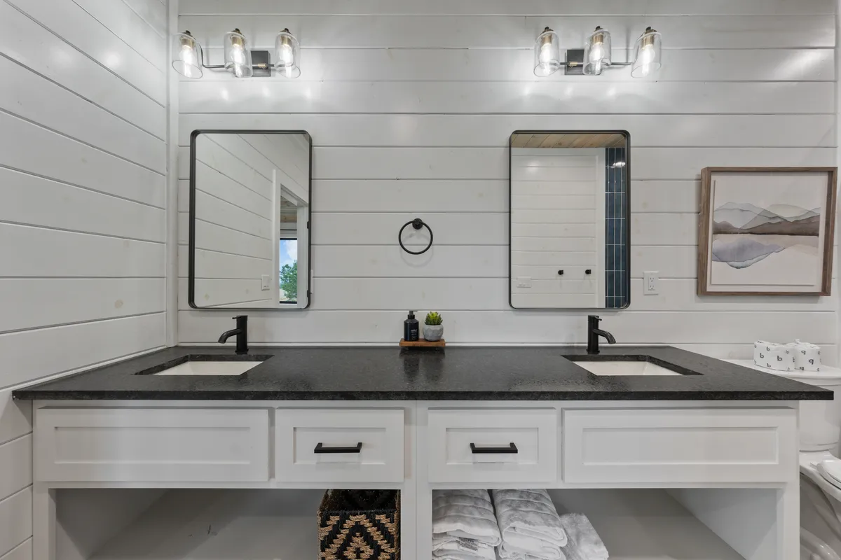 Wander Broken Bow Oak