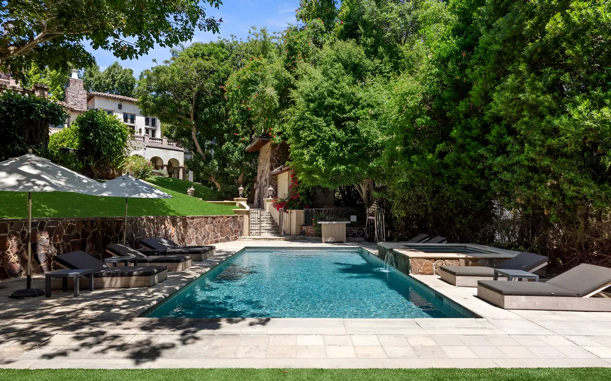 Property in Beverly Hills, Los Angeles property photo 2