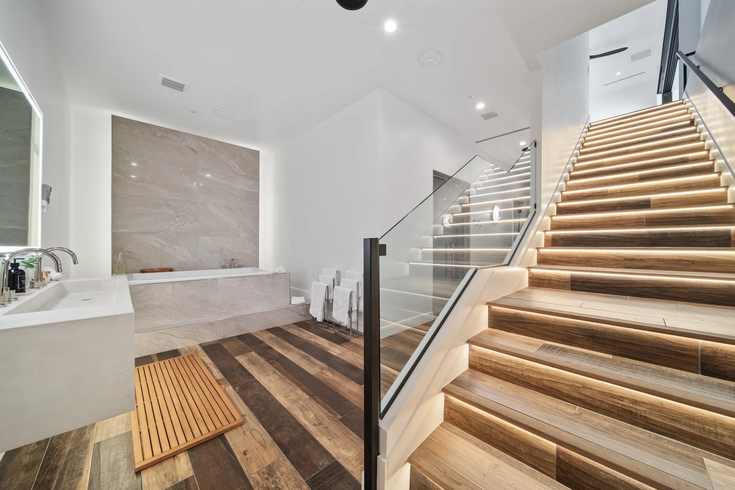 Wander Scottsdale Mirage #137