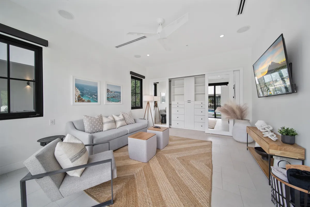 Living Room 2 image